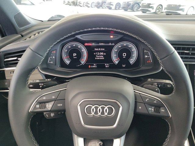 new 2025 Audi Q7 car, priced at $77,750