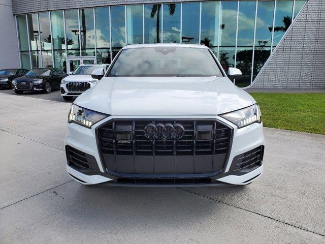 new 2022 Audi Q7 car