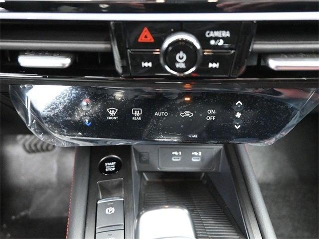 new 2025 Nissan Kicks car, priced at $29,207