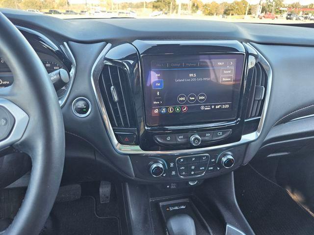 used 2023 Chevrolet Traverse car, priced at $32,400