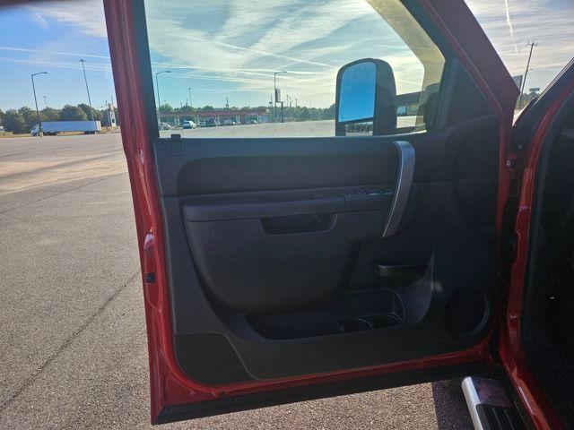 used 2013 GMC Sierra 2500 car, priced at $17,495