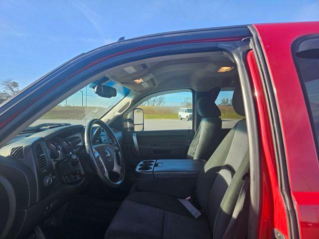 used 2013 GMC Sierra 2500 car, priced at $17,495