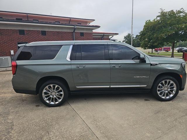 used 2023 GMC Yukon XL car, priced at $65,689