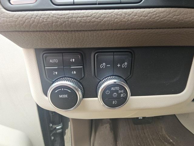 used 2023 GMC Yukon XL car, priced at $65,689