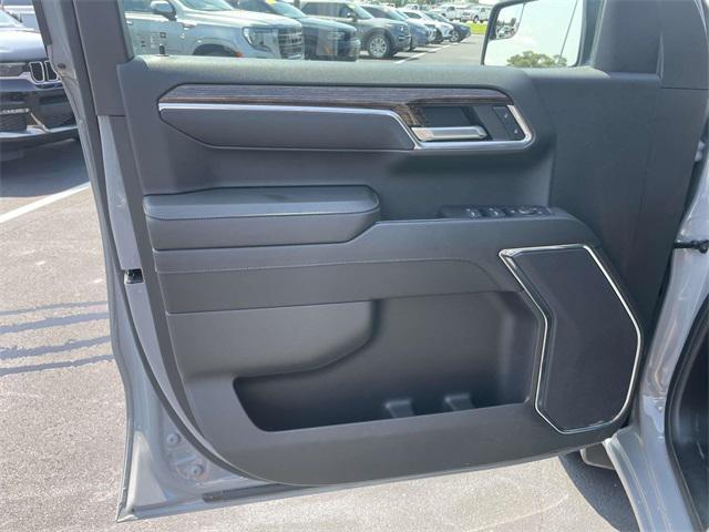 used 2024 GMC Sierra 1500 car, priced at $43,157
