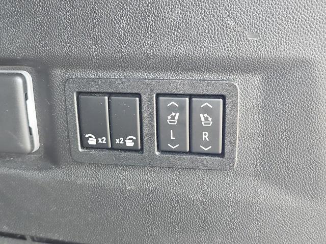 used 2021 GMC Yukon car, priced at $48,887
