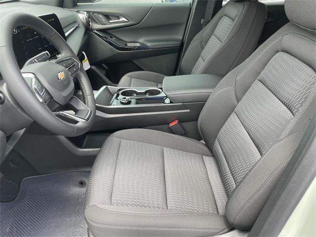 new 2026 Chevrolet Equinox car, priced at $30,490