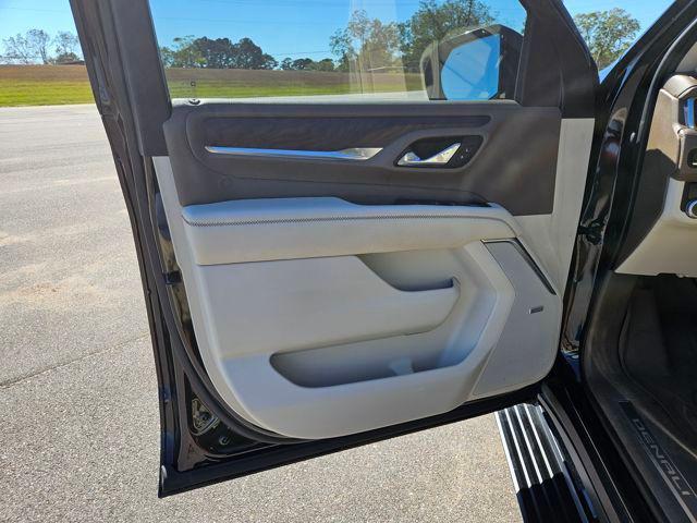 used 2021 GMC Yukon XL car, priced at $42,600