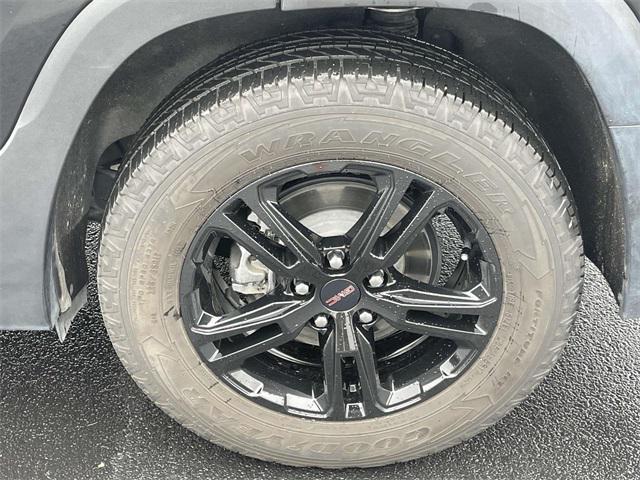 used 2023 GMC Terrain car, priced at $25,999
