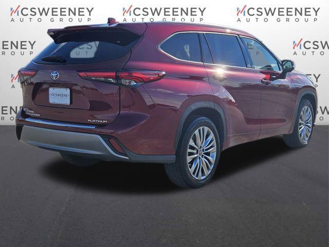 used 2023 Toyota Highlander car, priced at $34,990