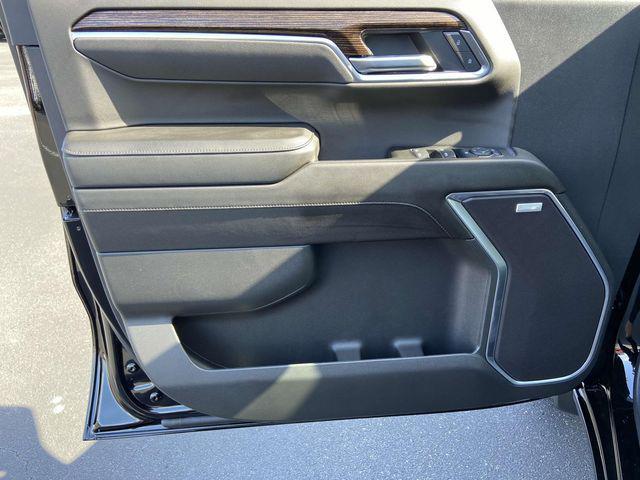new 2025 GMC Sierra 1500 car, priced at $56,285