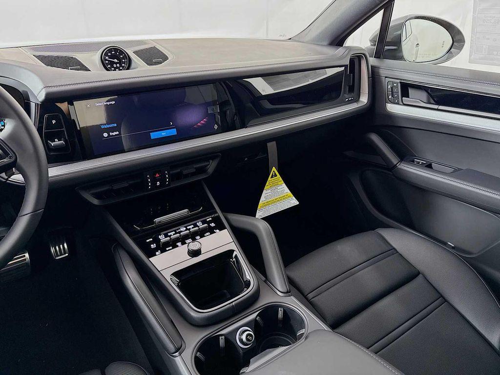 new 2025 Porsche Cayenne car, priced at $136,005