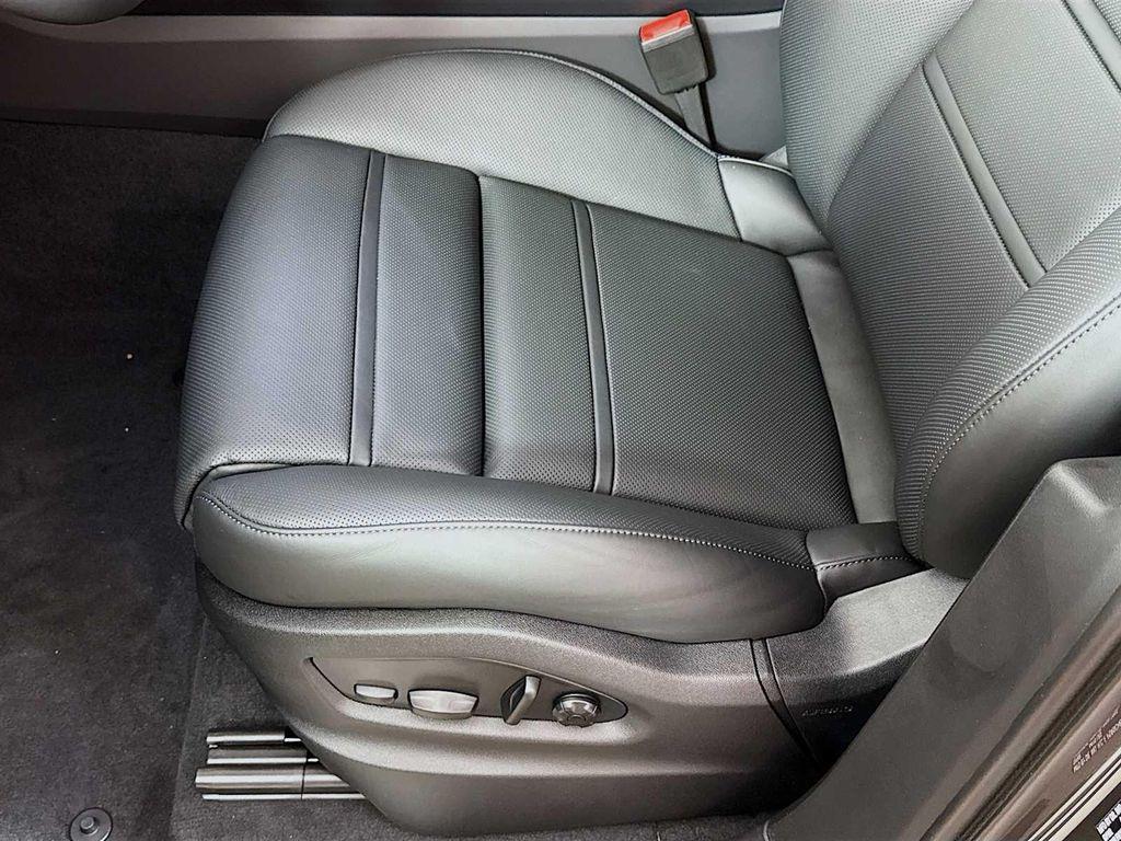 new 2025 Porsche Cayenne car, priced at $136,005