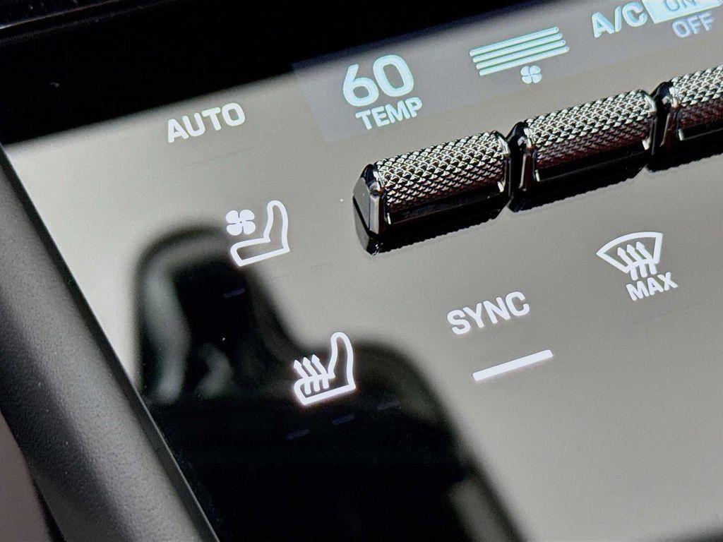 new 2025 Porsche Cayenne car, priced at $136,005