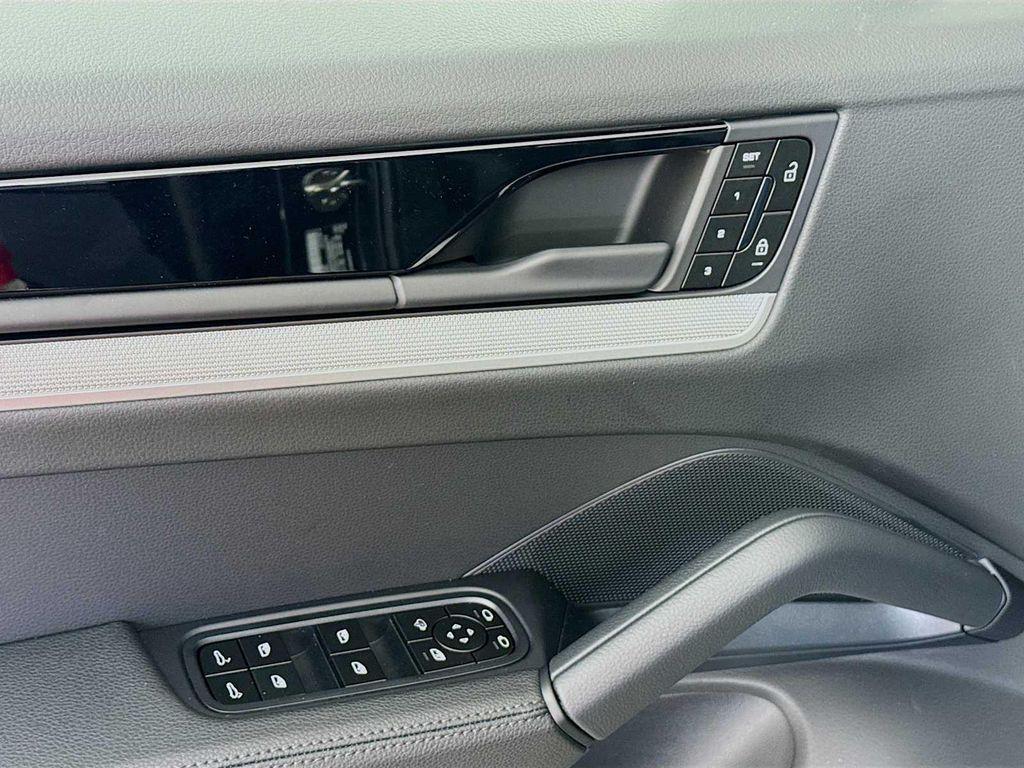 new 2025 Porsche Cayenne car, priced at $95,555