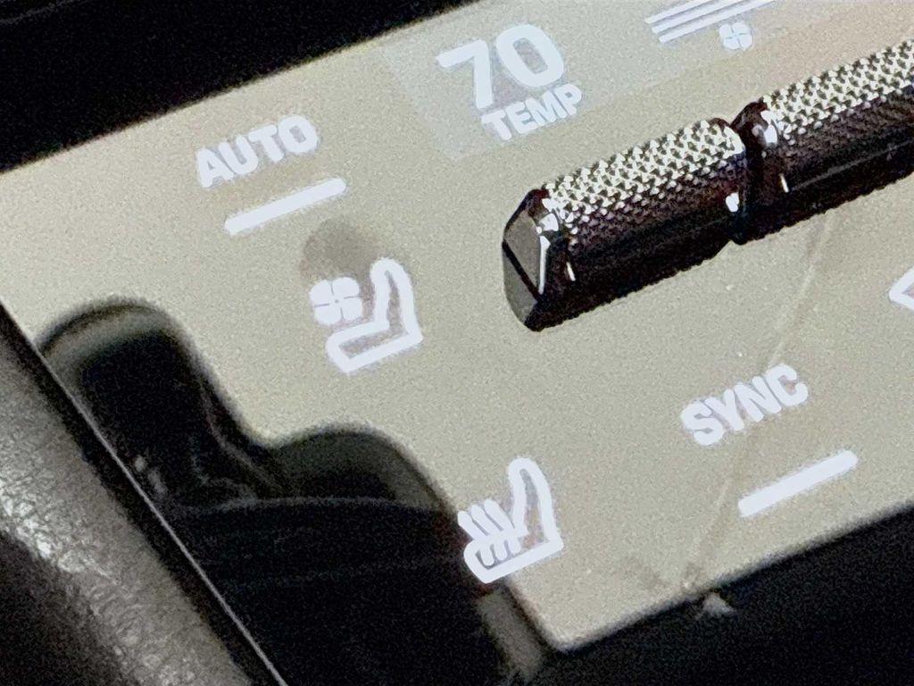 new 2025 Porsche Cayenne car, priced at $95,555