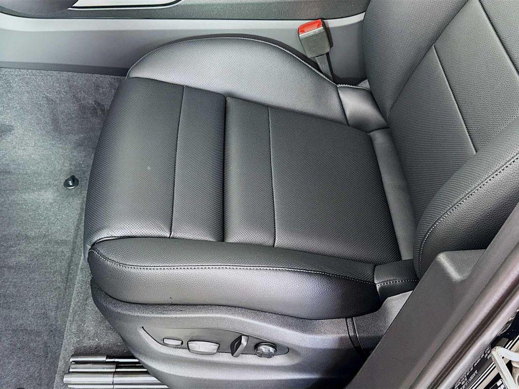 new 2025 Porsche Cayenne car, priced at $95,555