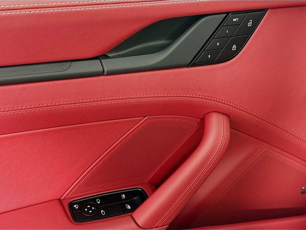 new 2024 Porsche 911 car