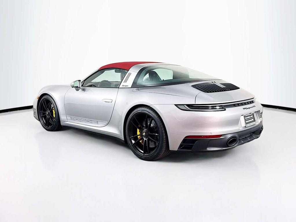 new 2024 Porsche 911 car