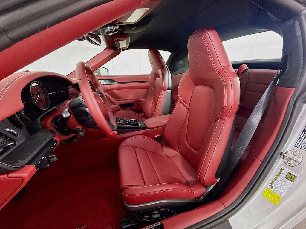 new 2024 Porsche 911 car