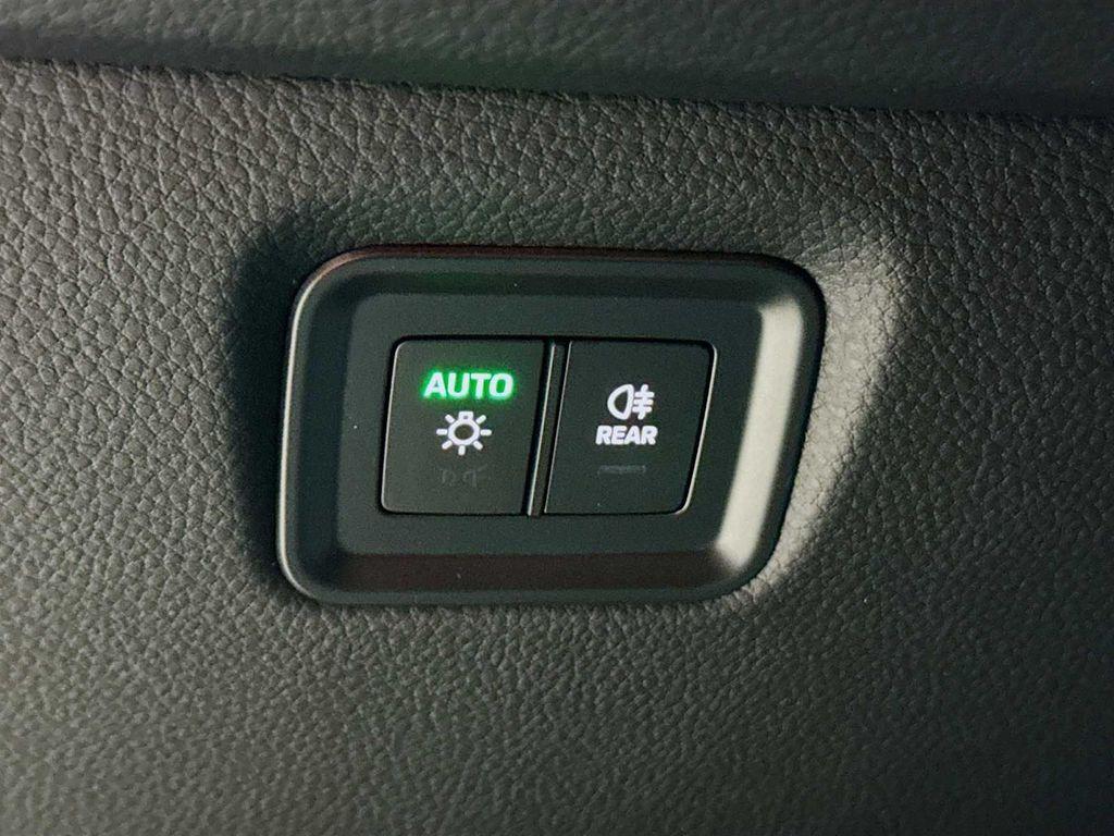 new 2025 Porsche Cayenne car, priced at $122,435