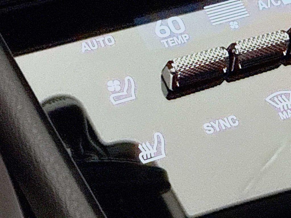 new 2025 Porsche Cayenne car, priced at $99,735