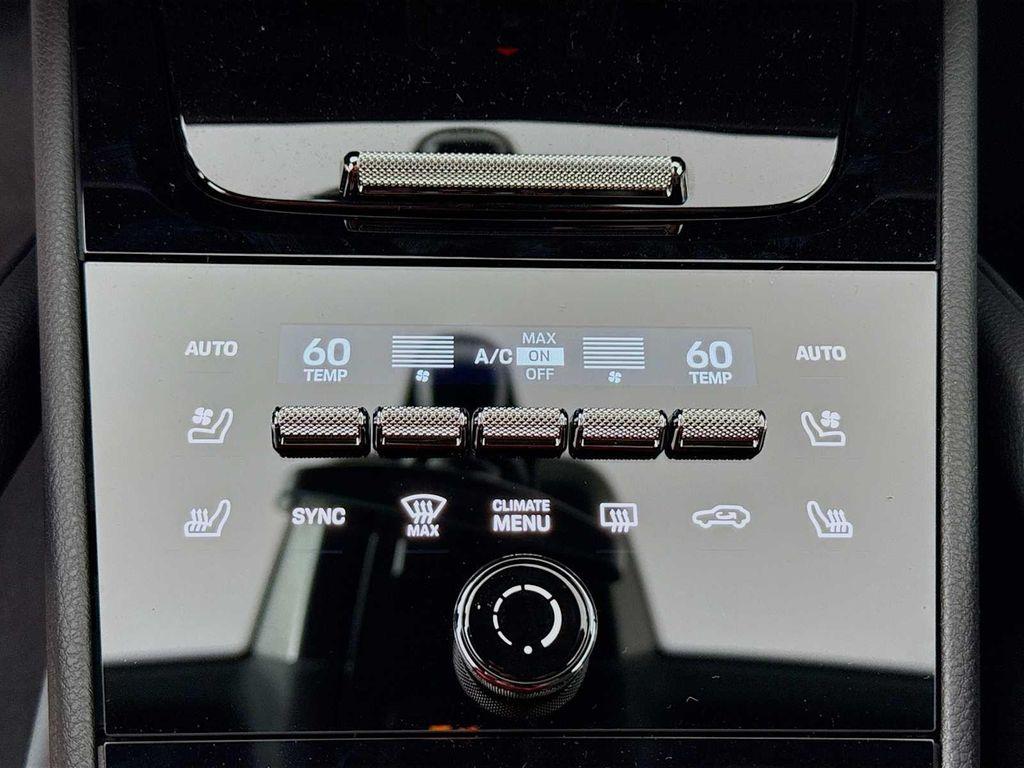 new 2025 Porsche Cayenne car, priced at $99,735