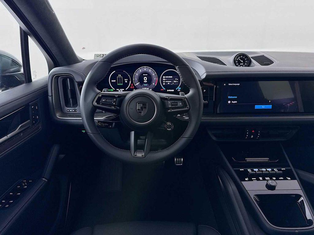 new 2025 Porsche Cayenne car, priced at $181,275