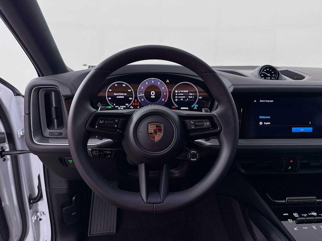 new 2025 Porsche Cayenne car, priced at $112,065