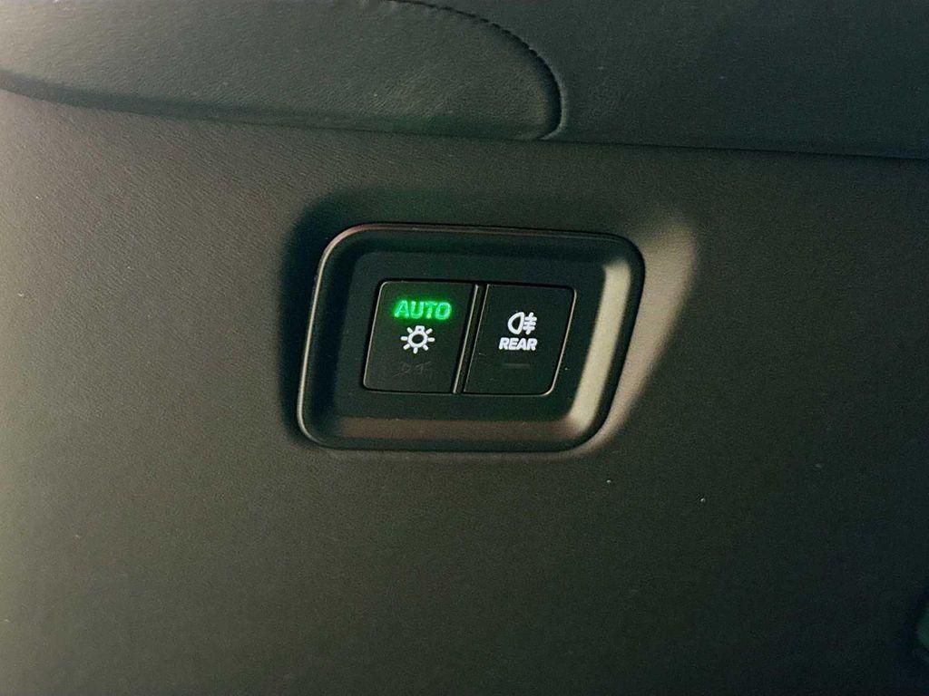 new 2025 Porsche Cayenne car, priced at $112,065