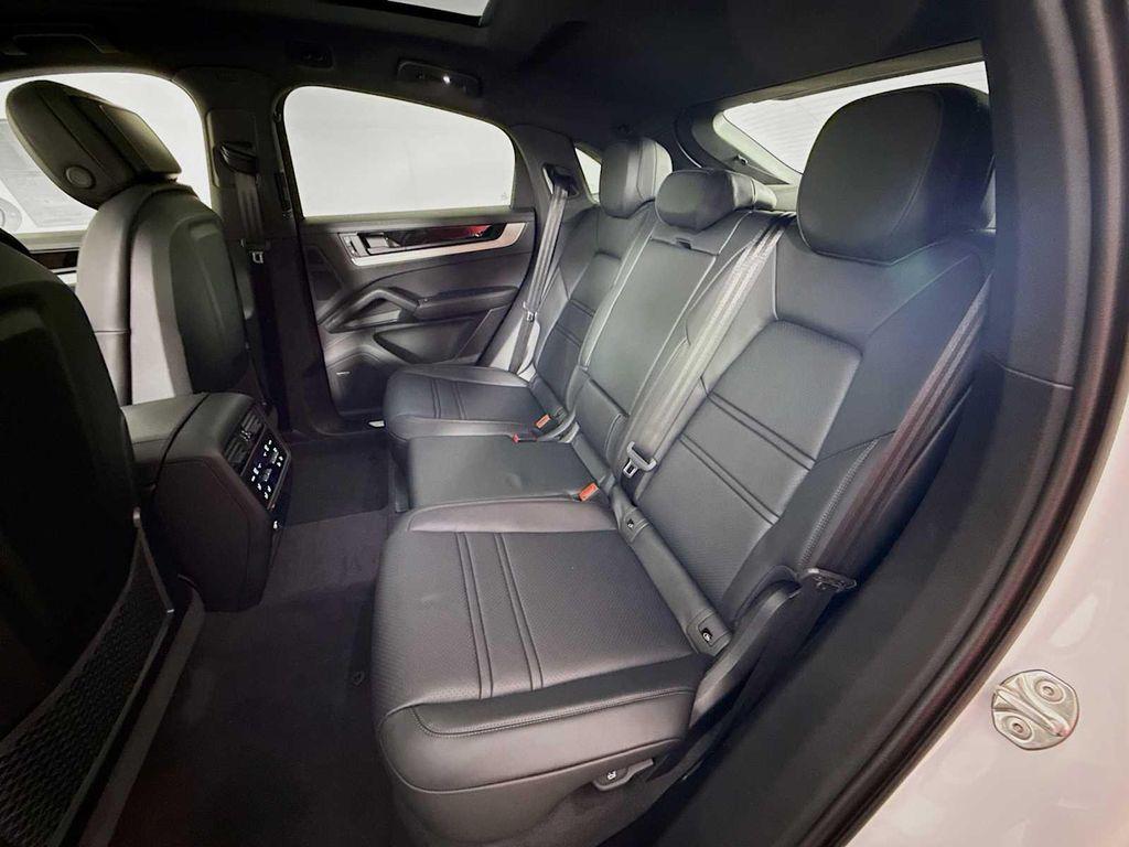 new 2025 Porsche Cayenne car, priced at $112,065