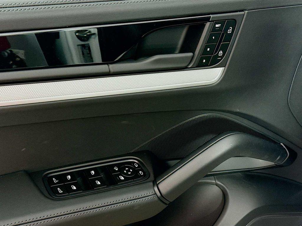 new 2025 Porsche Cayenne car, priced at $112,065