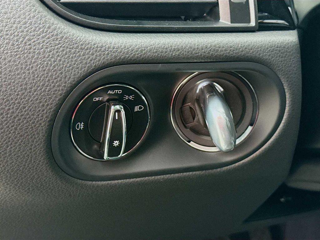 new 2025 Porsche Macan car, priced at $78,075