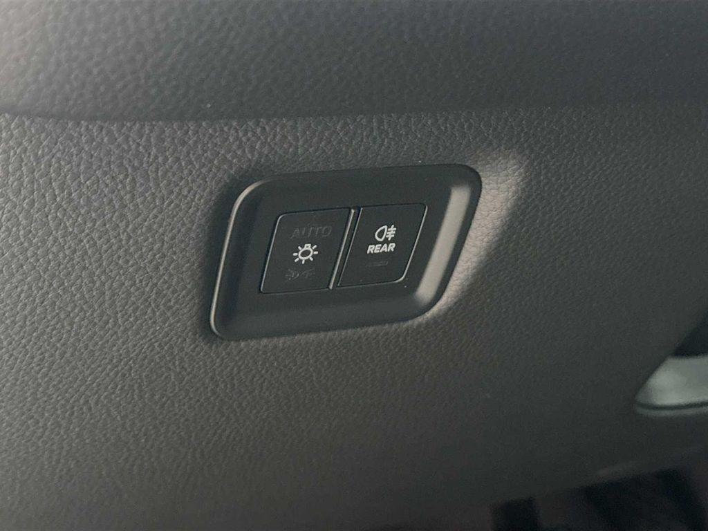 new 2026 Porsche Cayenne car, priced at $101,170