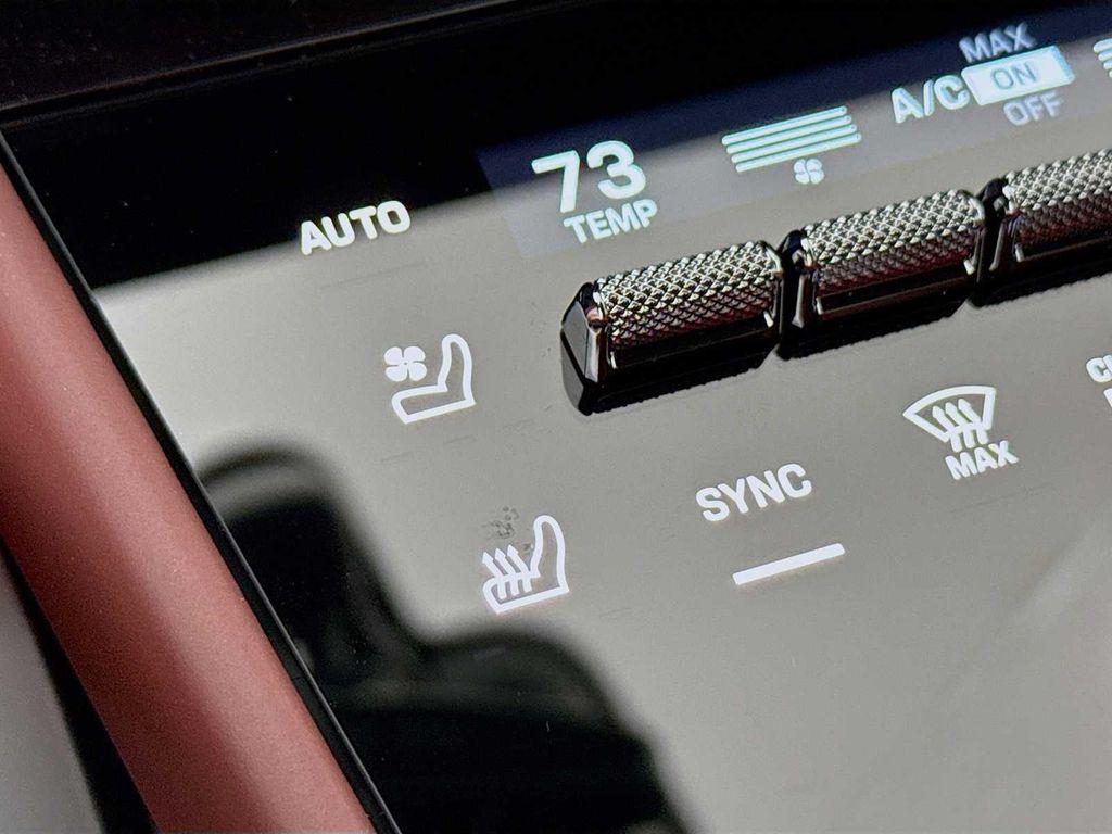 new 2025 Porsche Cayenne car, priced at $114,785