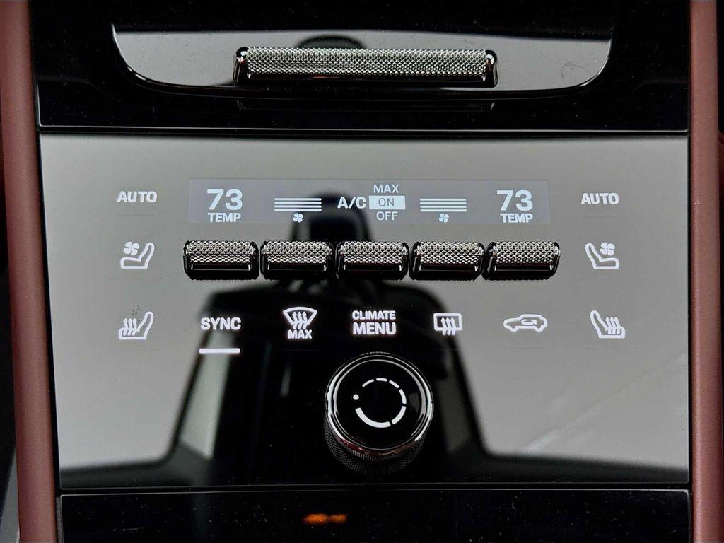 new 2025 Porsche Cayenne car, priced at $114,785