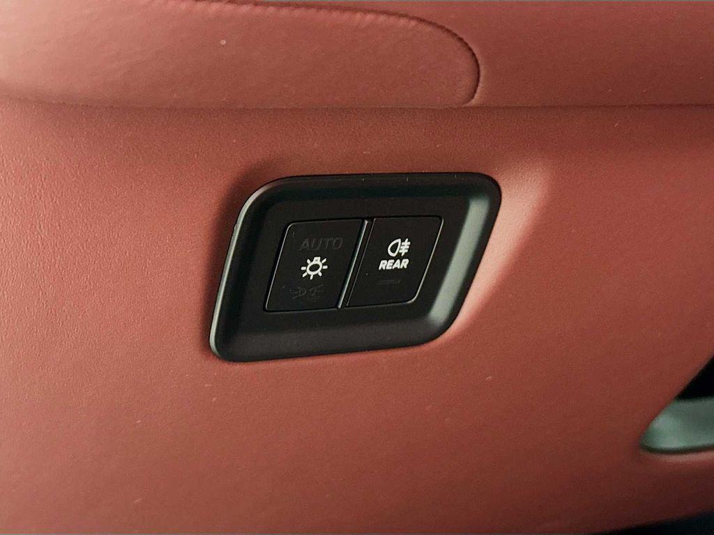 new 2025 Porsche Cayenne car, priced at $114,785