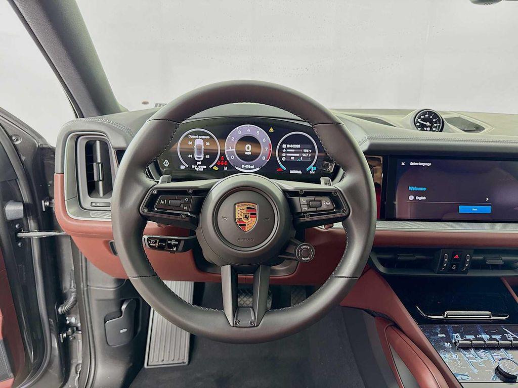 new 2025 Porsche Cayenne car, priced at $114,785