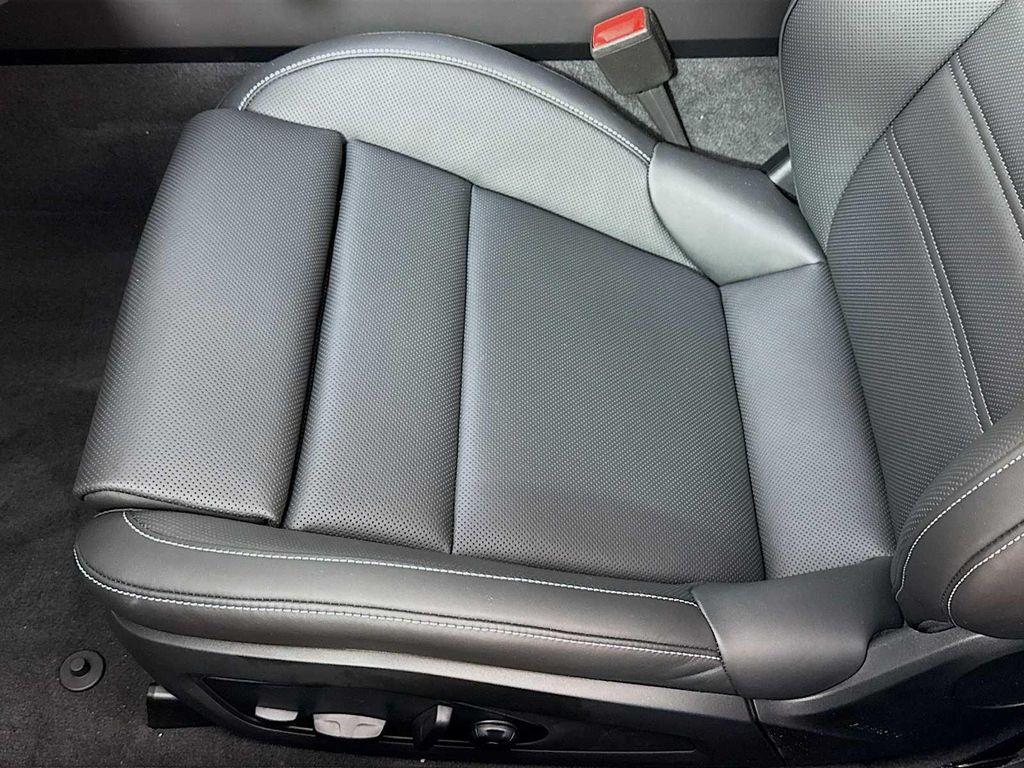 new 2026 Porsche 911 car, priced at $211,280