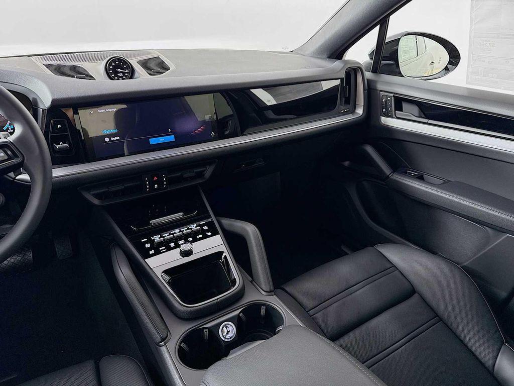 new 2025 Porsche Cayenne car, priced at $103,115
