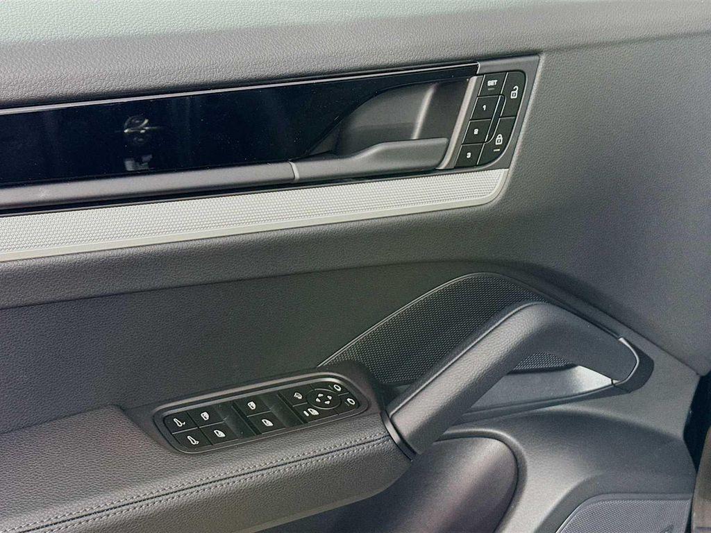 new 2025 Porsche Cayenne car, priced at $103,115