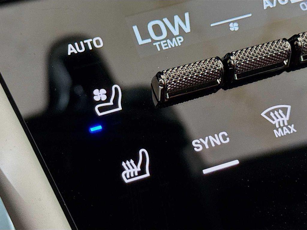 new 2025 Porsche Cayenne car, priced at $198,965