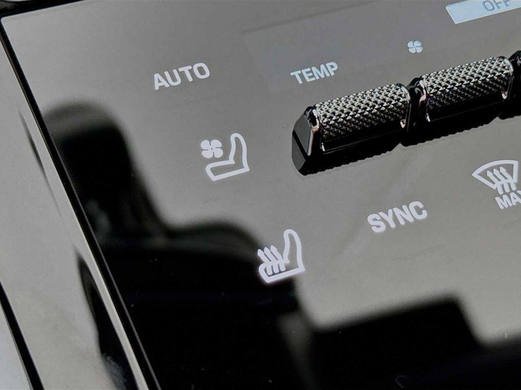 new 2026 Porsche Panamera car, priced at $128,070