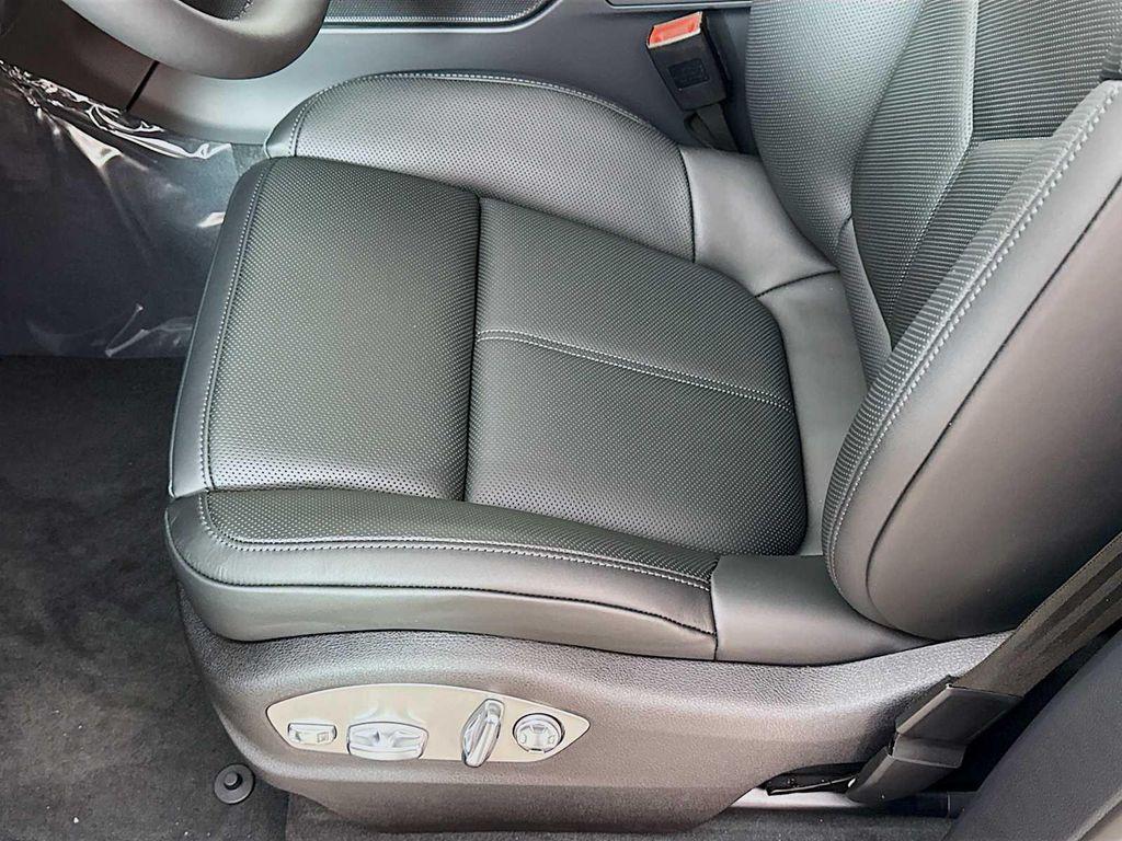 new 2026 Porsche Macan car