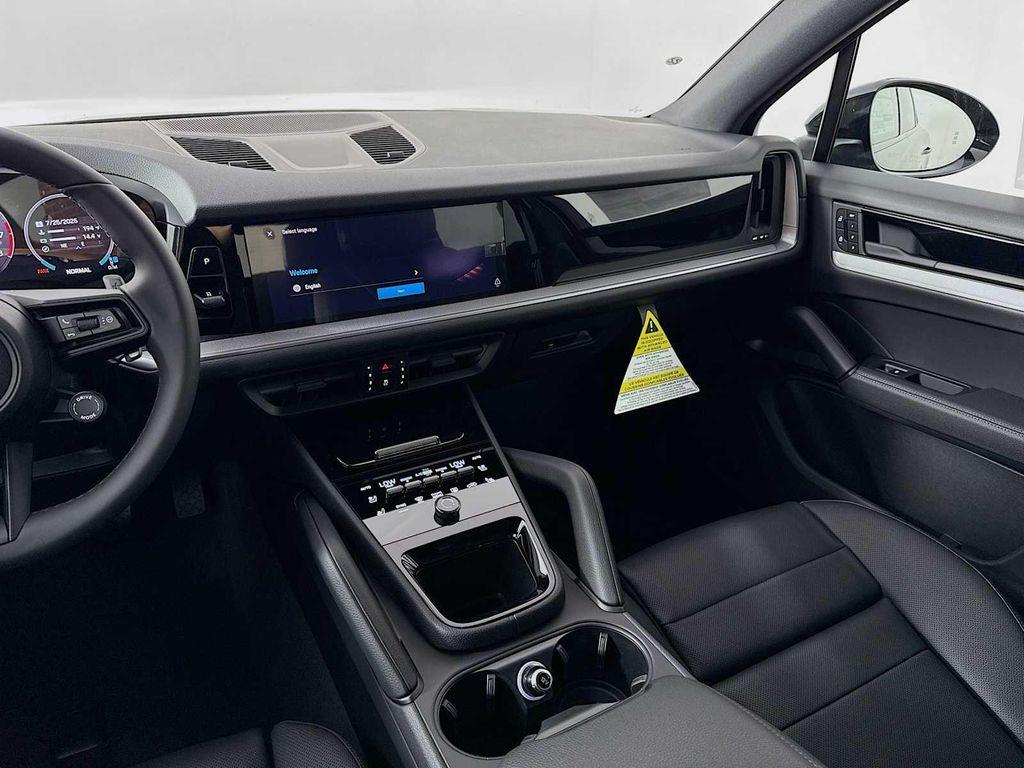 new 2025 Porsche Cayenne car, priced at $98,895