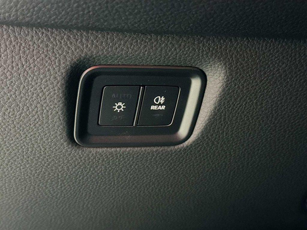 new 2025 Porsche Cayenne car, priced at $98,895