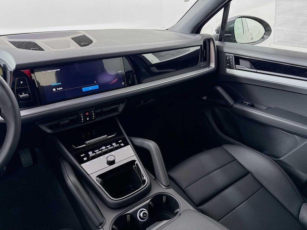 new 2025 Porsche Cayenne car, priced at $100,545