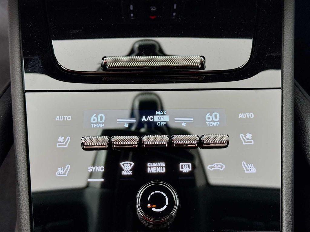 new 2025 Porsche Cayenne car, priced at $100,545