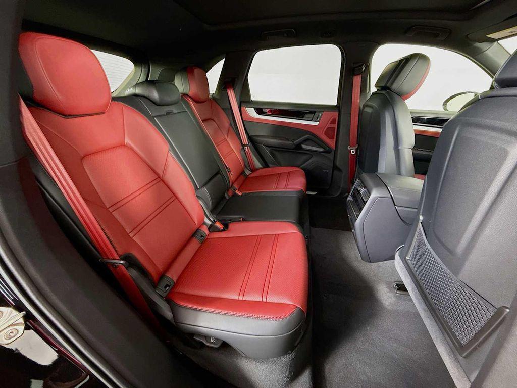 new 2025 Porsche Cayenne car, priced at $106,895
