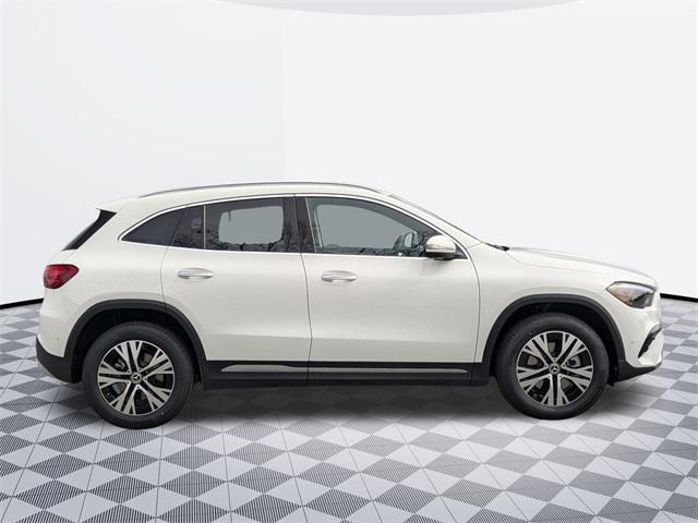 new 2025 Mercedes-Benz GLA 250 car, priced at $47,295